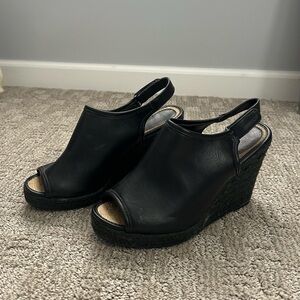 Elegant Black Wedge Sandals